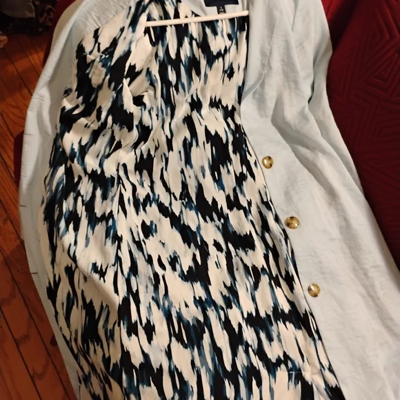 Light Blue silkyLong Coat with Blue White inner lining 17 inc p2p 45 inch long - Picture 4 of 12